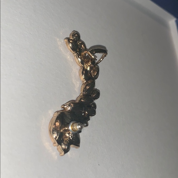 Earring - Picture 3 of 4